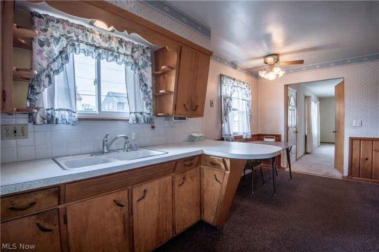 483 Hillman Road, Akron, OH - Photo 4