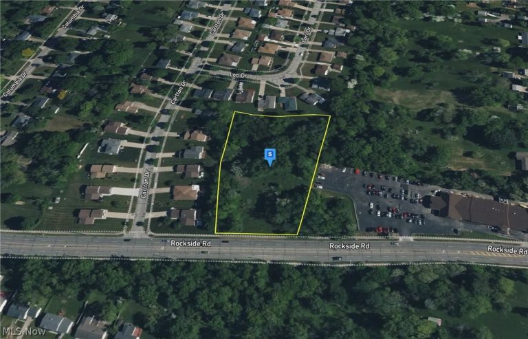 23100 Rockside Road, Bedford Heights, OH - Photo 3