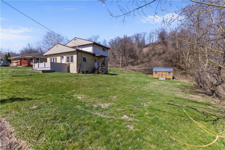 353 Weirton Avenue, Weirton, WV - Photo 4