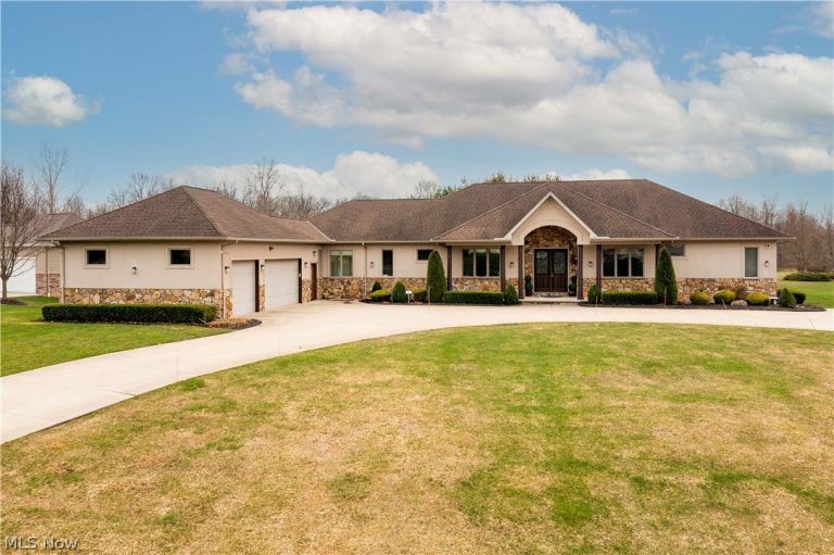 2240 Sunrise Oval, Medina, OH, 44256