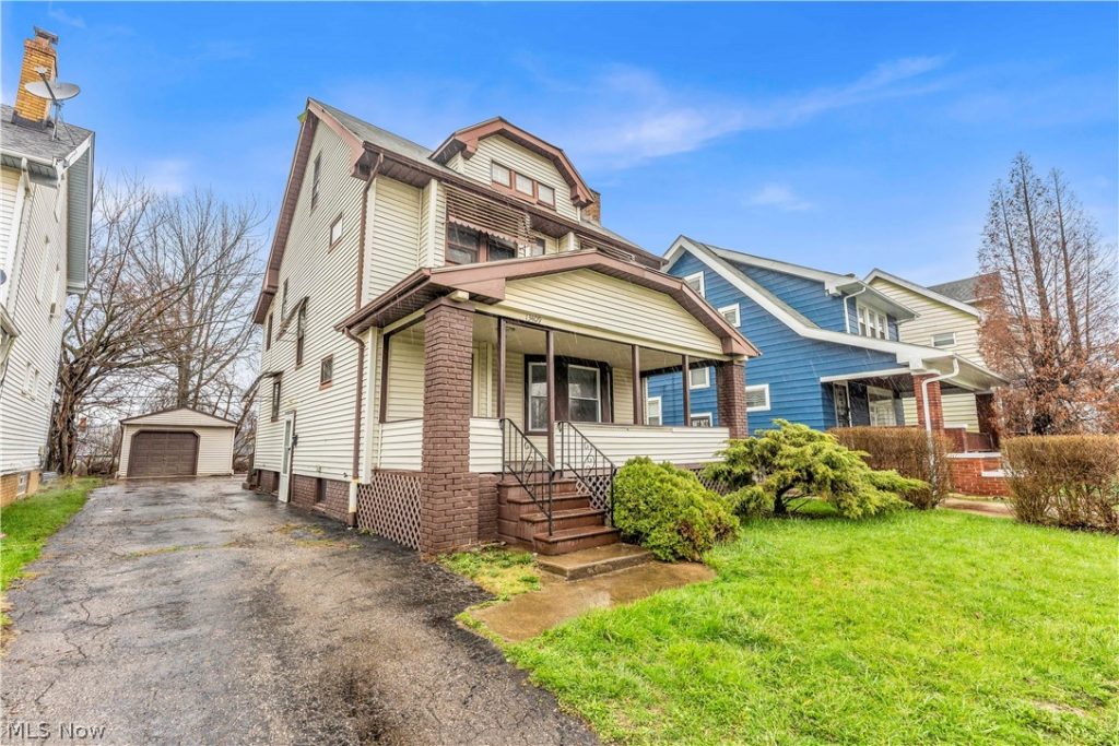 13409 Parkway Drive, Garfield Heights, OH