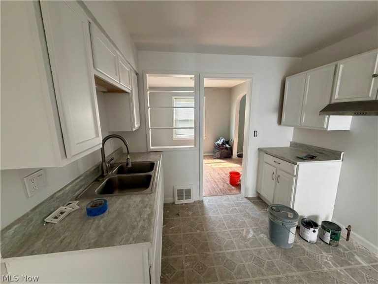 3813 143rd Street, Cleveland, OH - Photo 5