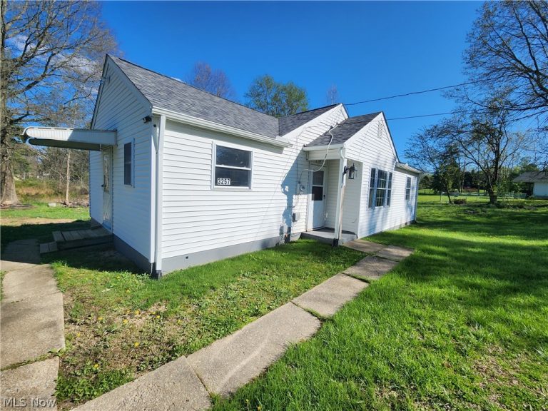 3257 Hillcrest Drive, Norton, OH - Photo 3