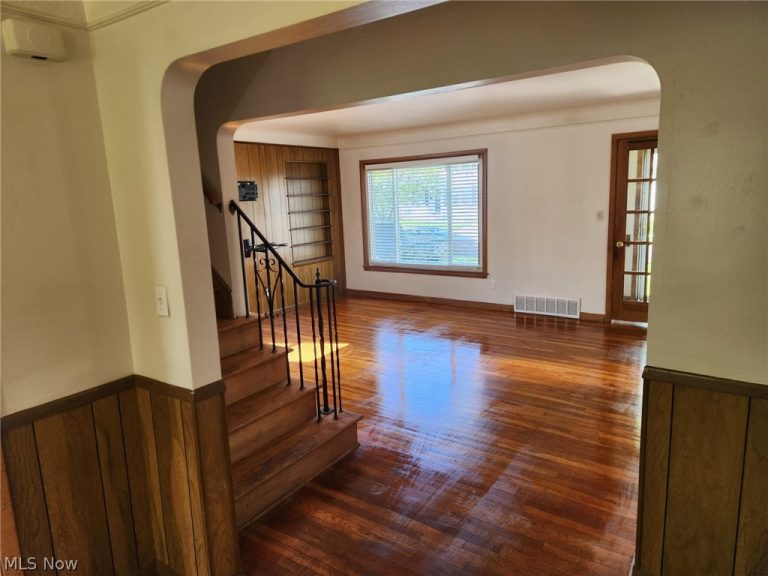 21300 Wilmore Avenue, Euclid, OH - Photo 4
