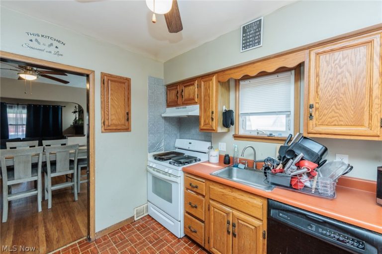 2201 Ralph Avenue, Cleveland, OH - Photo 5