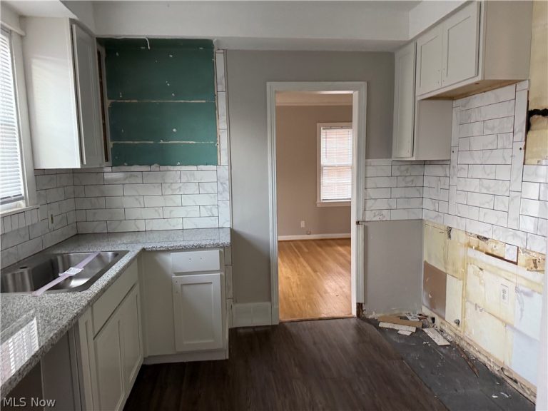 3531 Bainbridge Road, Cleveland Heights, OH - Photo 3