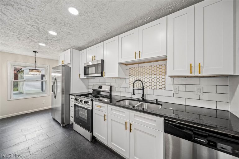 3983 176th Street, Cleveland, OH - Photo 8