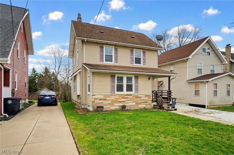 102 Brookside Avenue, Akron, OH - Photo 2