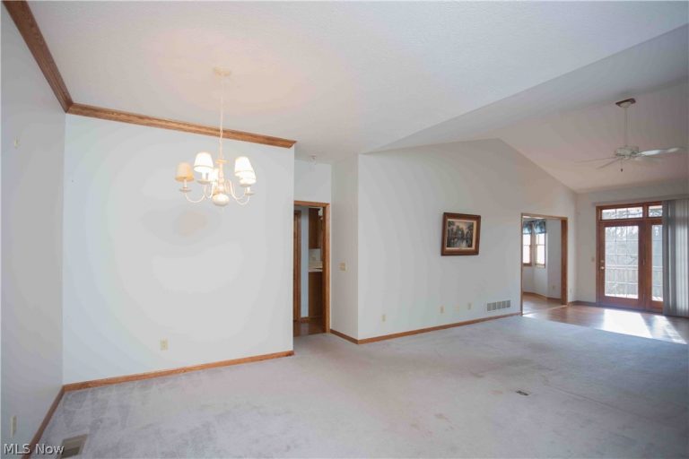 647 Ridgecliff Street, Tallmadge, OH - Photo 5