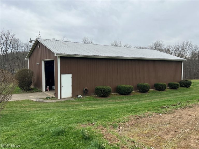 1099 Steubenville Road, Carrollton, OH - Photo 3