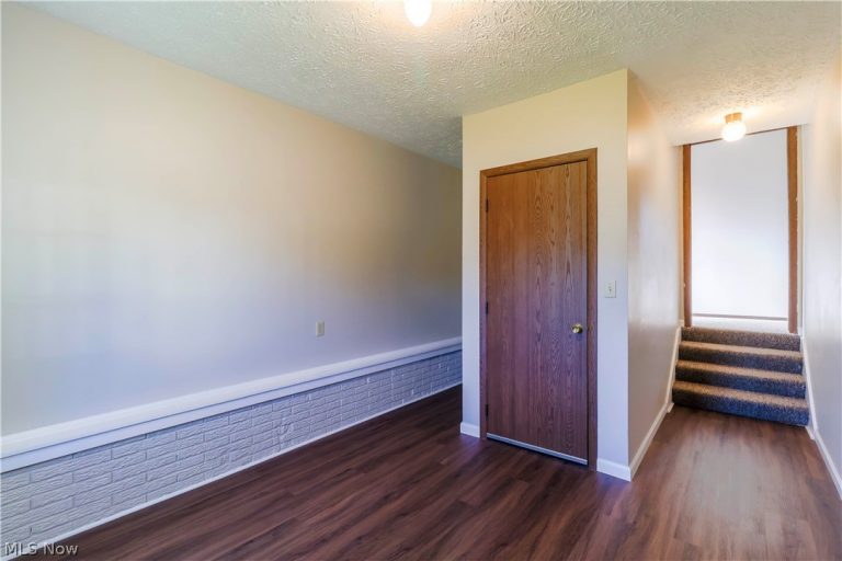 128 Orchard Drive #A & B, St Clairsville, OH - Photo 3