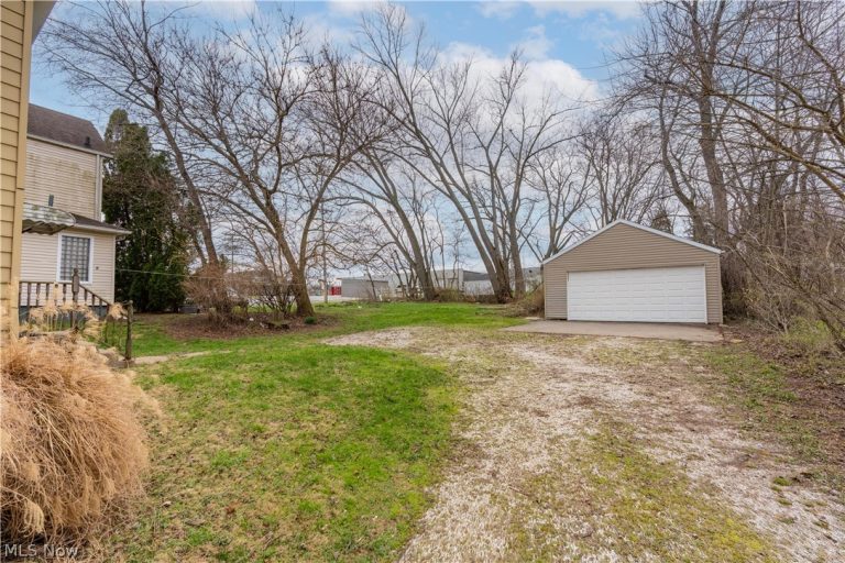 1841 Freedom Avenue, Alliance, OH - Photo 3