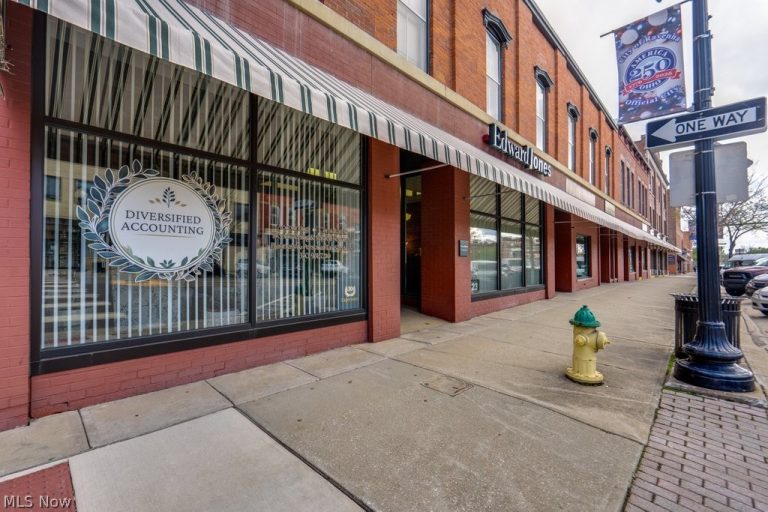 127 Main Street, Ravenna, OH - Photo 2