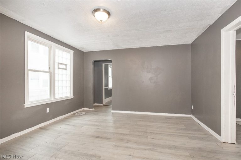 5817 Prosser Avenue, Cleveland, OH - Photo 8