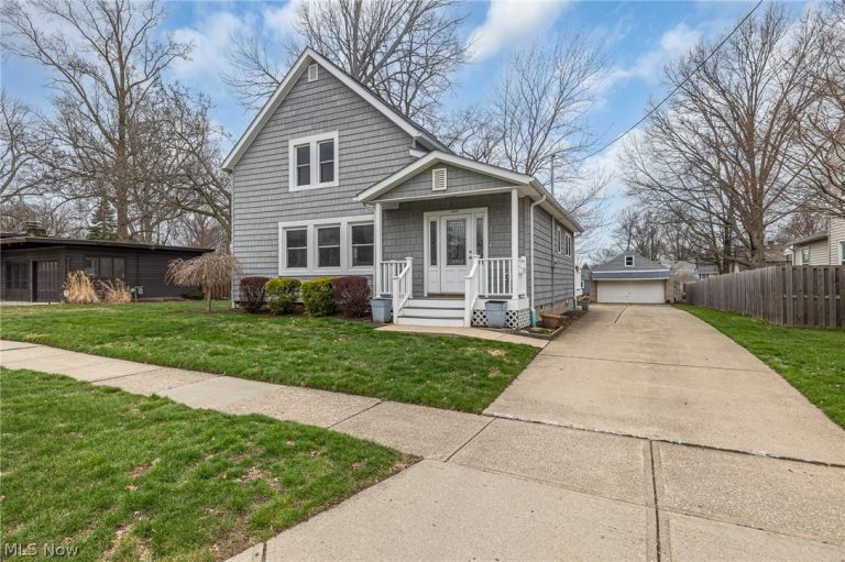 4302 Murray Avenue, Willoughby, OH - Photo 2