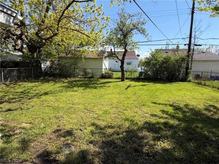 21270 Priday Avenue, Euclid, OH - Photo 2