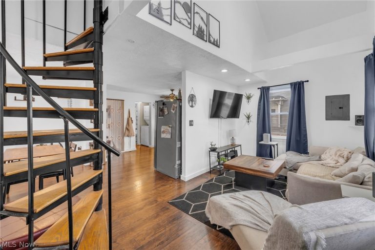 1984 52 Street, Cleveland, OH - Photo 5