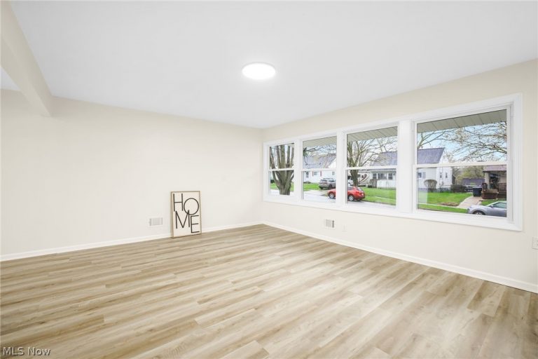 1155 Stanwood Avenue, Akron, OH - Photo 8