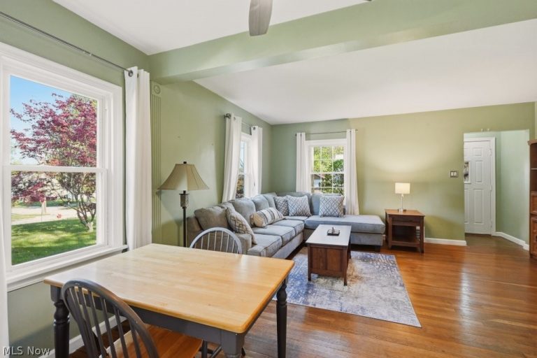 1620 Sackett Avenue, Cuyahoga Falls, OH - Photo 6