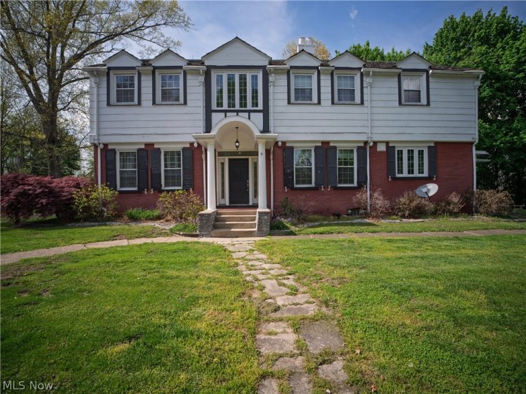 497 Moravian Trail, Uhrichsville, OH, 44683