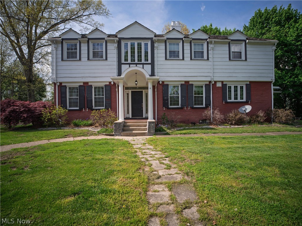 497 Moravian Trail, Uhrichsville, OH