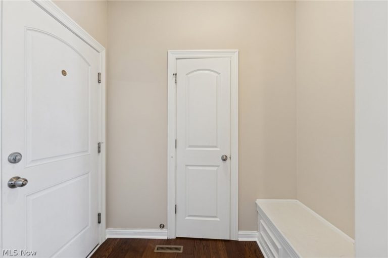 866 Somerby Circle, Uniontown, OH - Photo 3