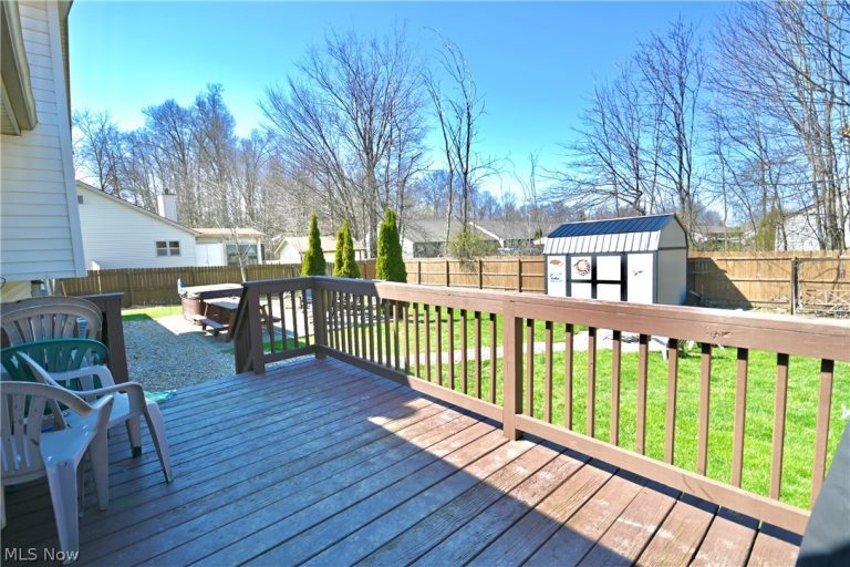4942 Signature Circle, Austintown, OH - Photo 2