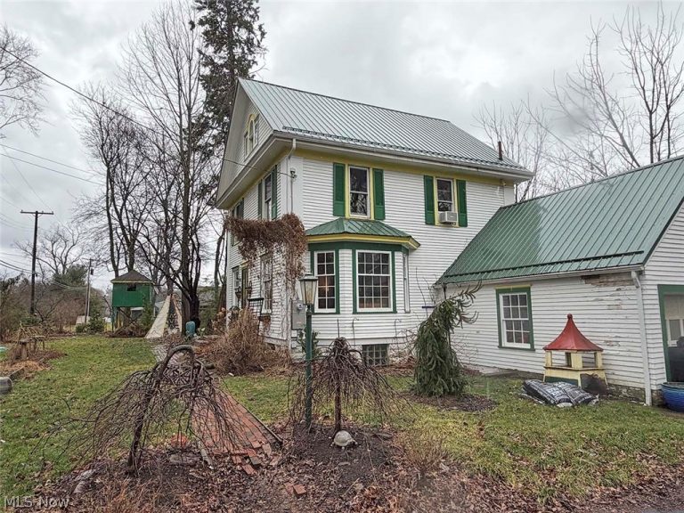 3415 Blackburn Road, Canton, OH - Photo 4