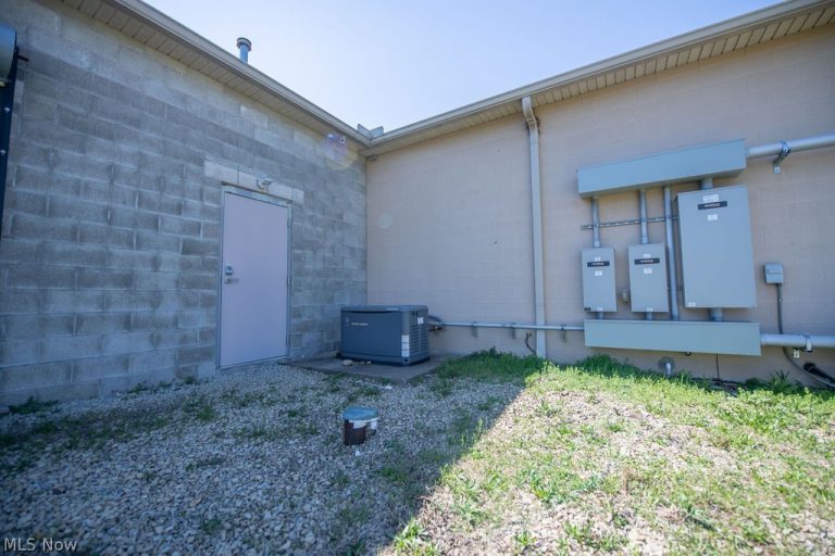 1315 Wooster Avenue, Strasburg, OH - Photo 4