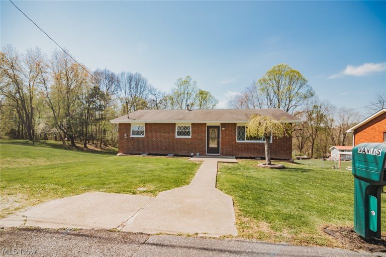 19 Osborne Street, Washington, WV - Photo 4