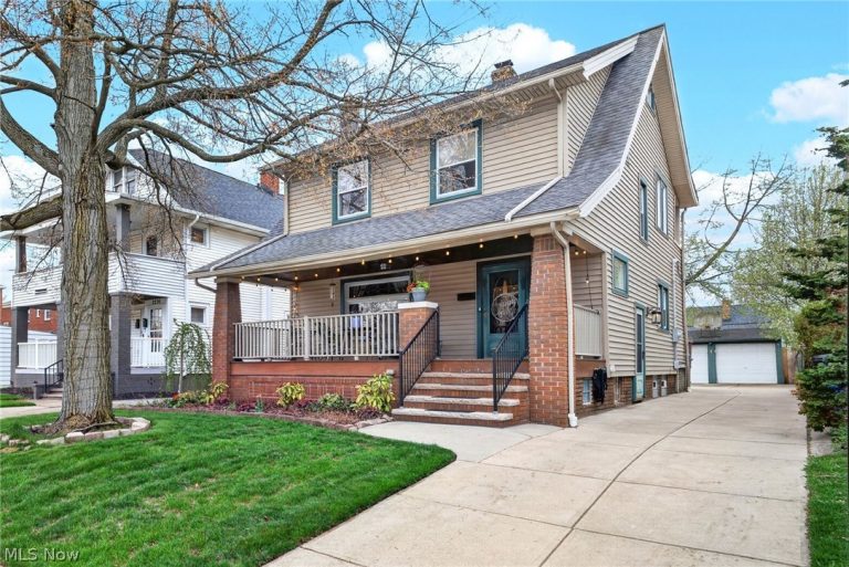 2224 Bunts Road, Lakewood, OH, 44107