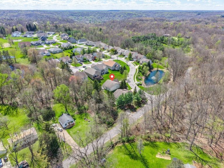 2345 Heron Crest Drive, Cuyahoga Falls, OH - Photo 4