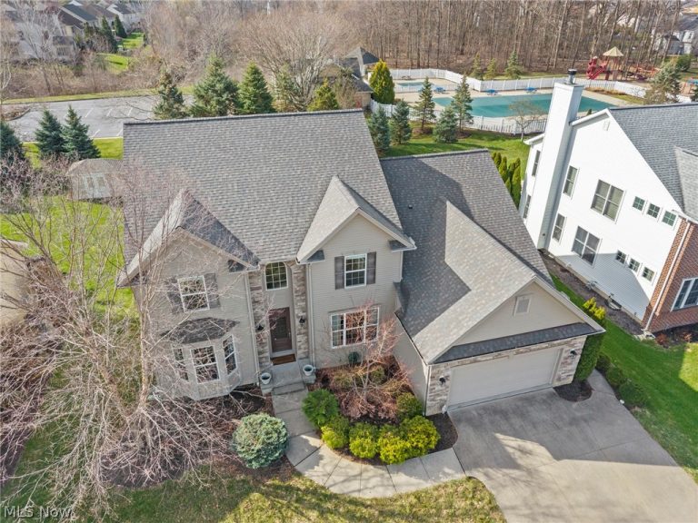 38521 Berkshire Avenue, Avon, OH - Photo 3