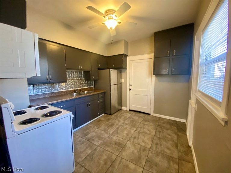 418 Crestwood Avenue #1, Akron, OH - Photo 6