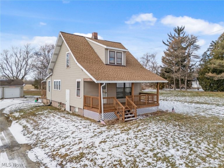 7705 Ravenna Avenue, Louisville, OH - Photo 2