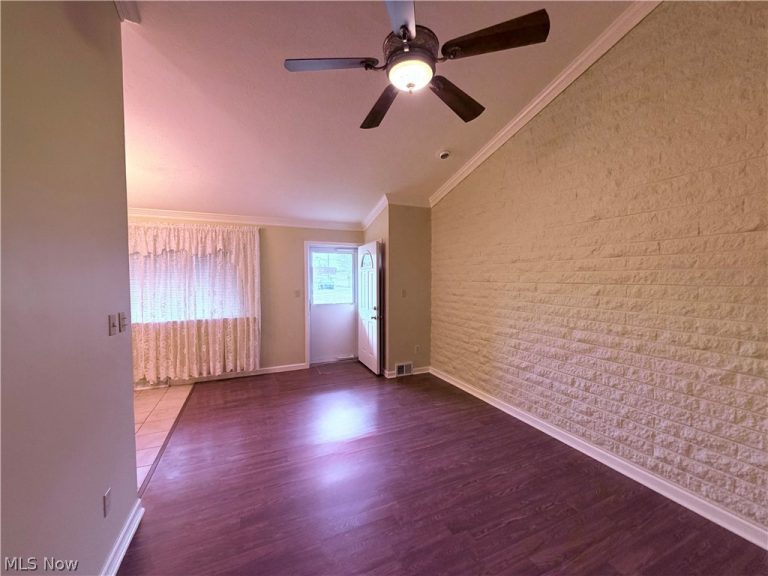 21884 River Oaks Drive #2K, Rocky River, OH - Photo 4