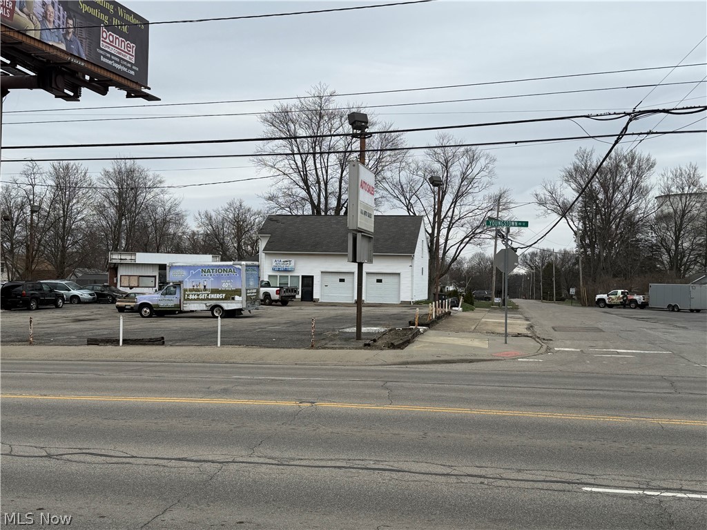 3345 Youngstown Road, Warren, OH