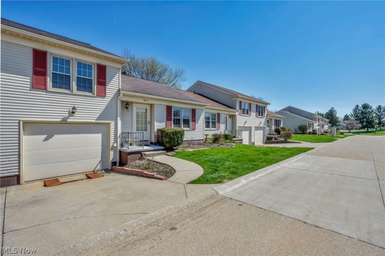5279 Creekside Boulevard #07, Brunswick, OH - Photo 3