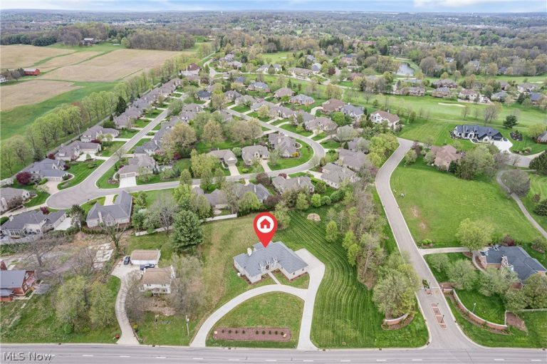 6443 Hills and Dales Road, Canton, OH - Photo 2