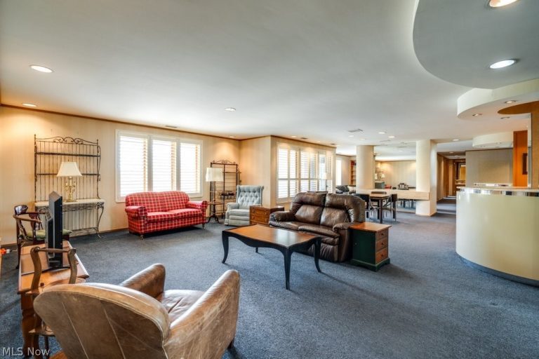 5200 Three Village Drive #3-DF, Lyndhurst, OH - Photo 3