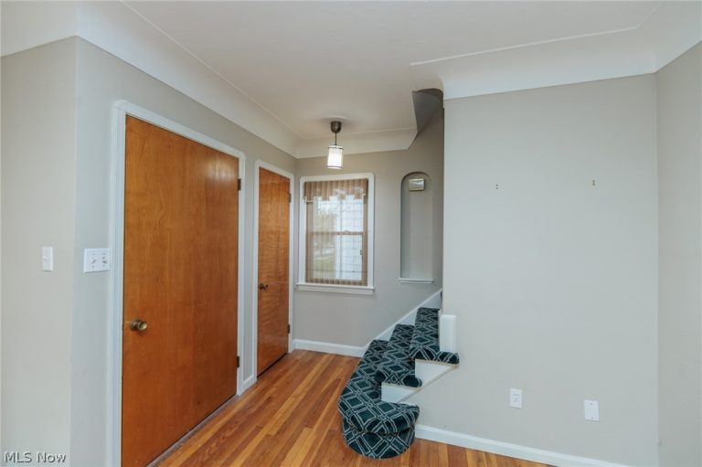 4441 Baintree Road, University Heights, OH - Photo 2
