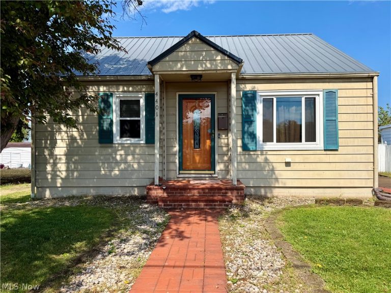 4401 9th Avenue, Vienna, WV, 26105