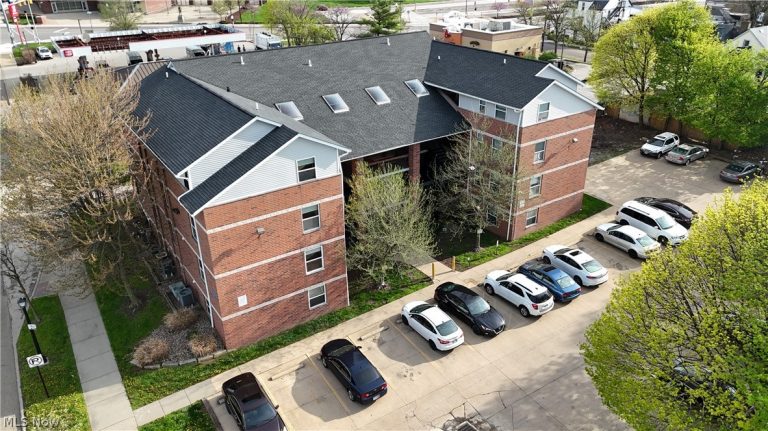 409 Brown Street, Akron, OH - Photo 6