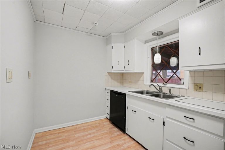 312 Montrose Avenue, Canton, OH - Photo 8