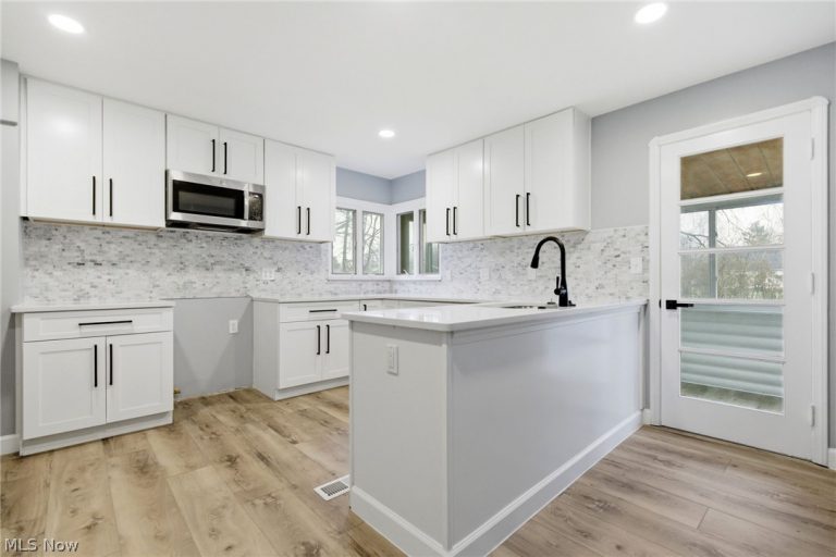 295 276th Street, Euclid, OH - Photo 4