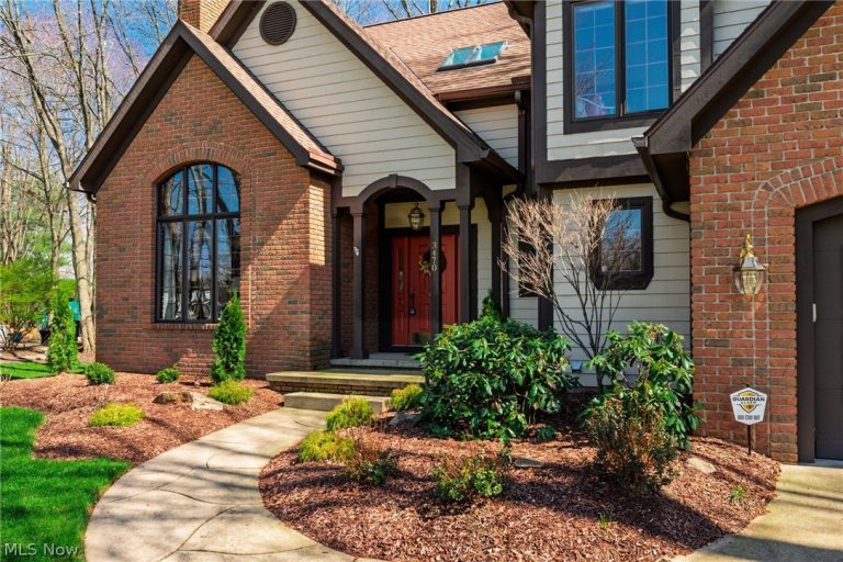3470 Hunters Crossing, Stow, OH - Photo 5
