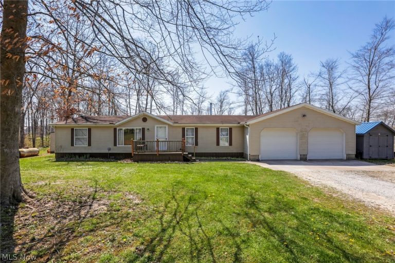 4502 Clover Road, Cumberland, OH, 43732