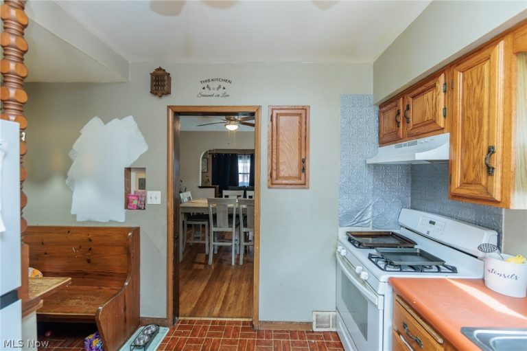 2201 Ralph Avenue, Cleveland, OH - Photo 6