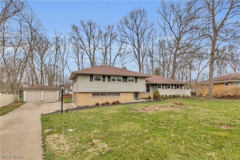 6624 Ronjoy Place, Youngstown, OH - Photo 2