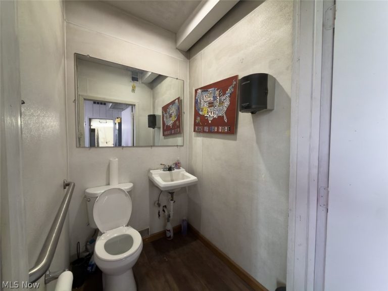 2203 Navarre Road, Canton, OH - Photo 6